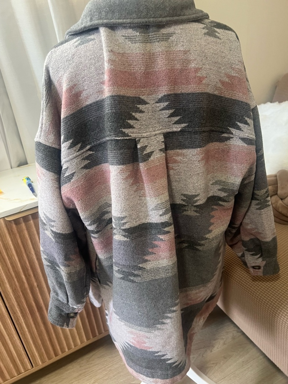 Shacket - Picture 3 of 4